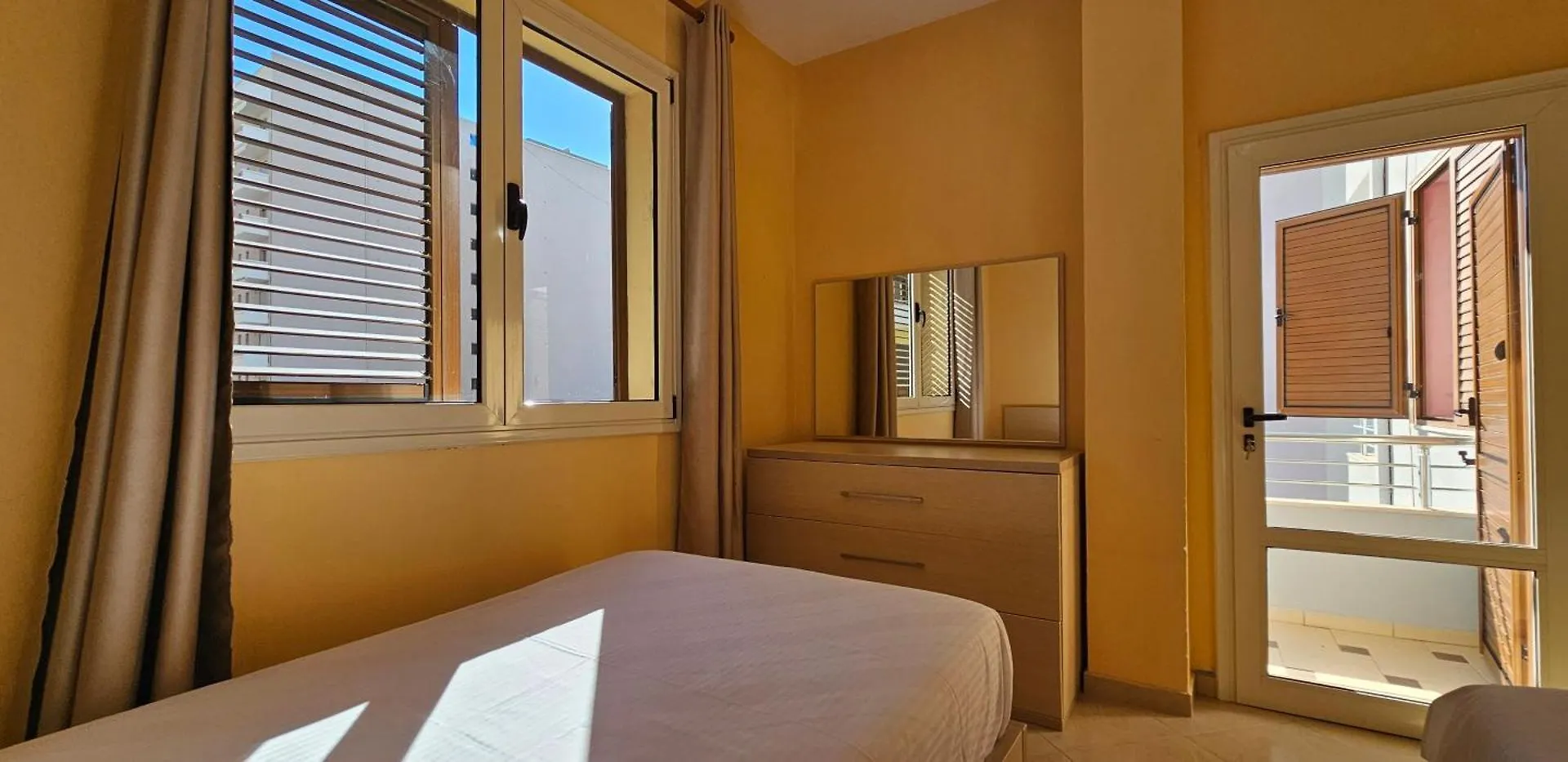 Klara'S 3 Bdr Self-Checkin Lungomare Apartment Vlorë
